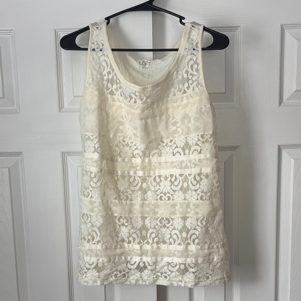 NWOT LOFT Women’s Cream Tanktop Size Large